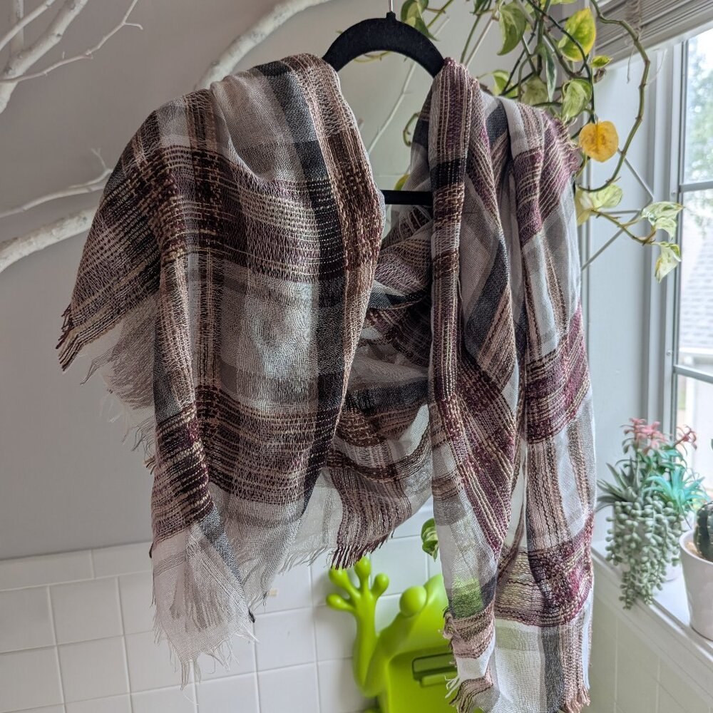 46"x46" gauzy knit fringe scarf wrap, white/burgundy plaid